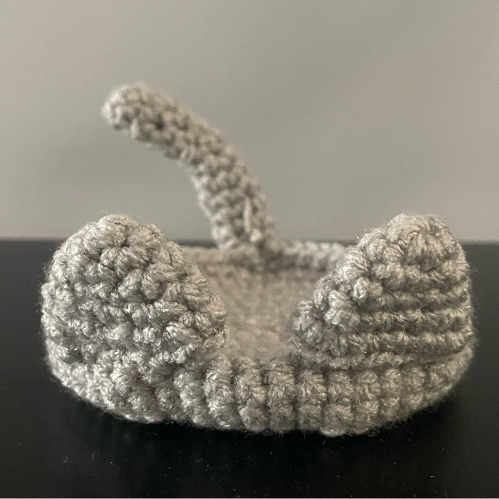 New Handmade Gray Cat Crochet Coaster - Picture 2 of 8